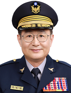 現任副校長 蔡田木先生