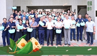 校長發送全校同仁端午節禮品